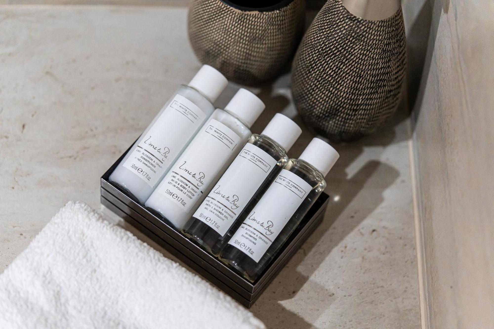 Harma Traditional Boutique Suites Paphos Værelse billede