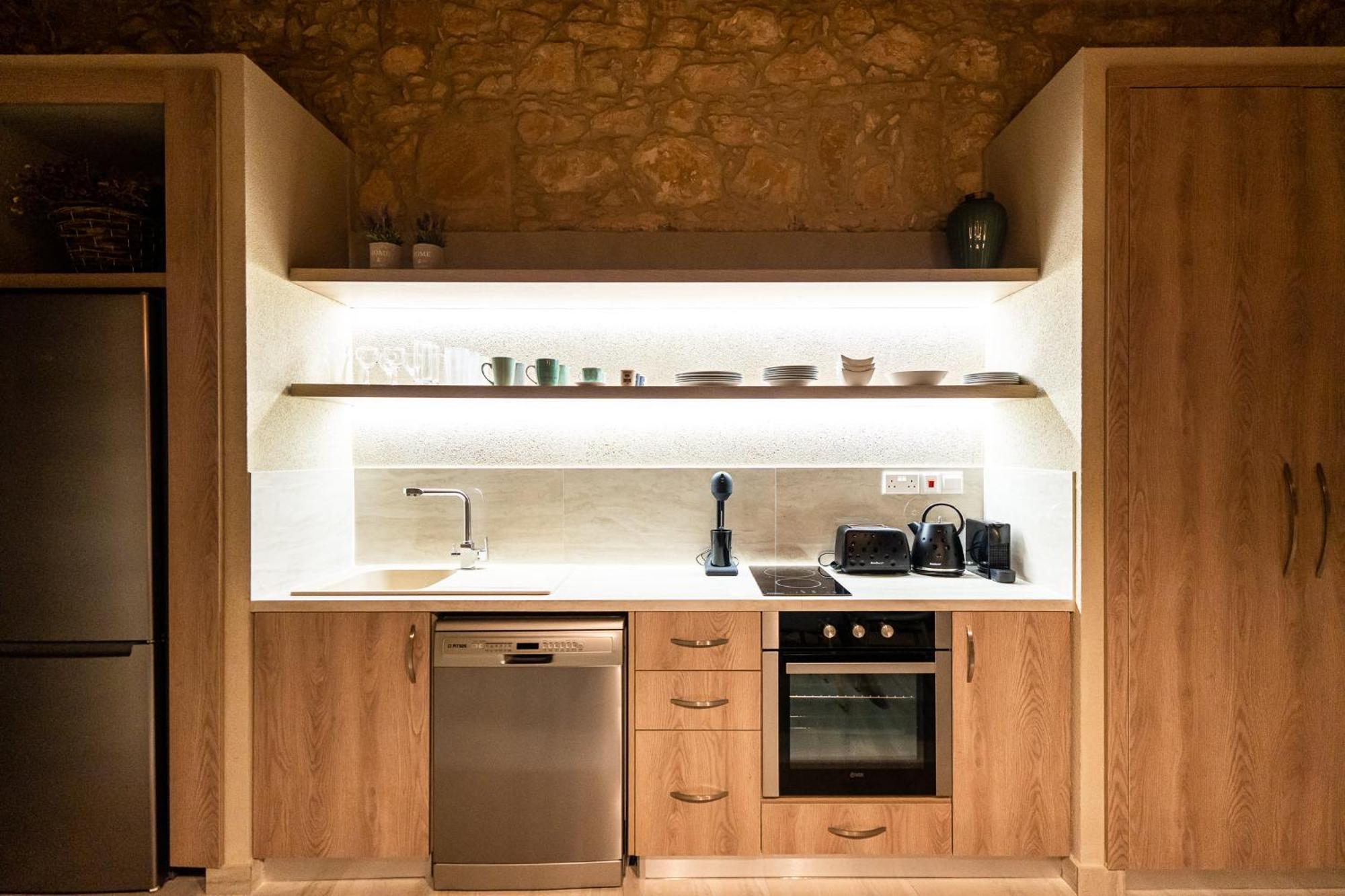 Harma Traditional Boutique Suites Paphos Eksteriør billede