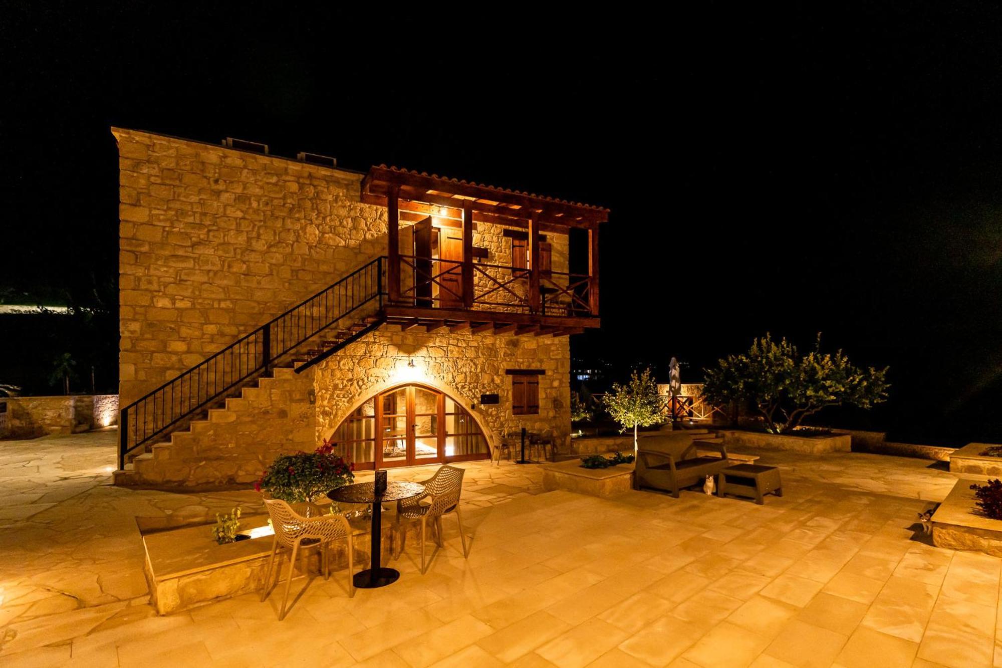 Harma Traditional Boutique Suites Paphos Eksteriør billede