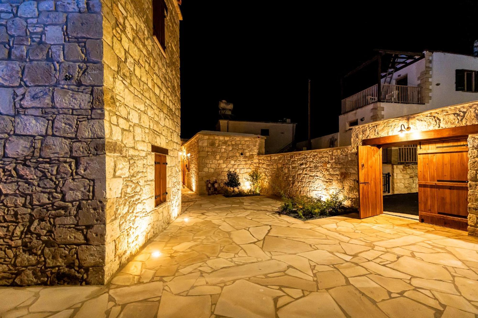 Harma Traditional Boutique Suites Paphos Eksteriør billede
