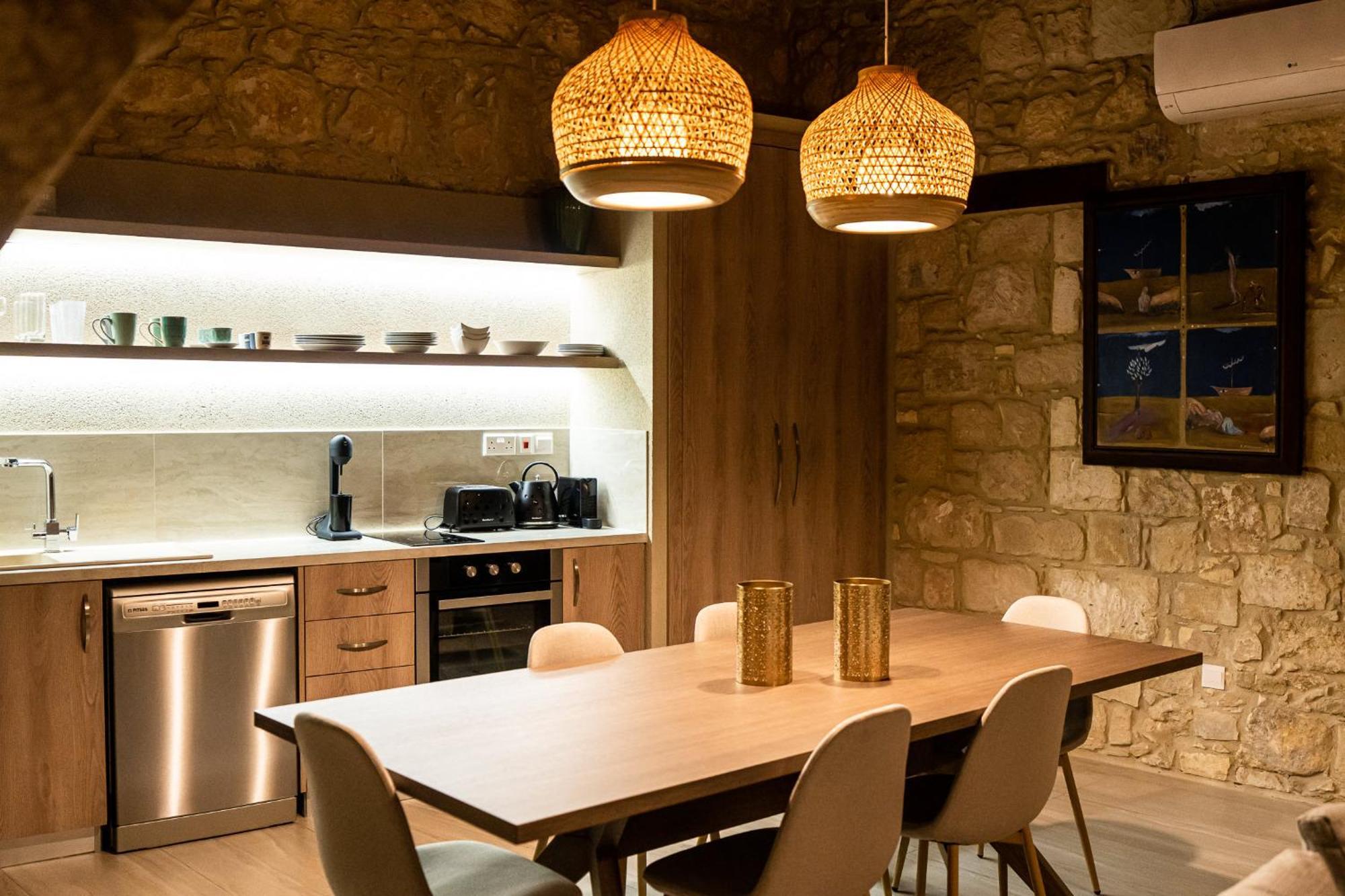 Harma Traditional Boutique Suites Paphos Eksteriør billede