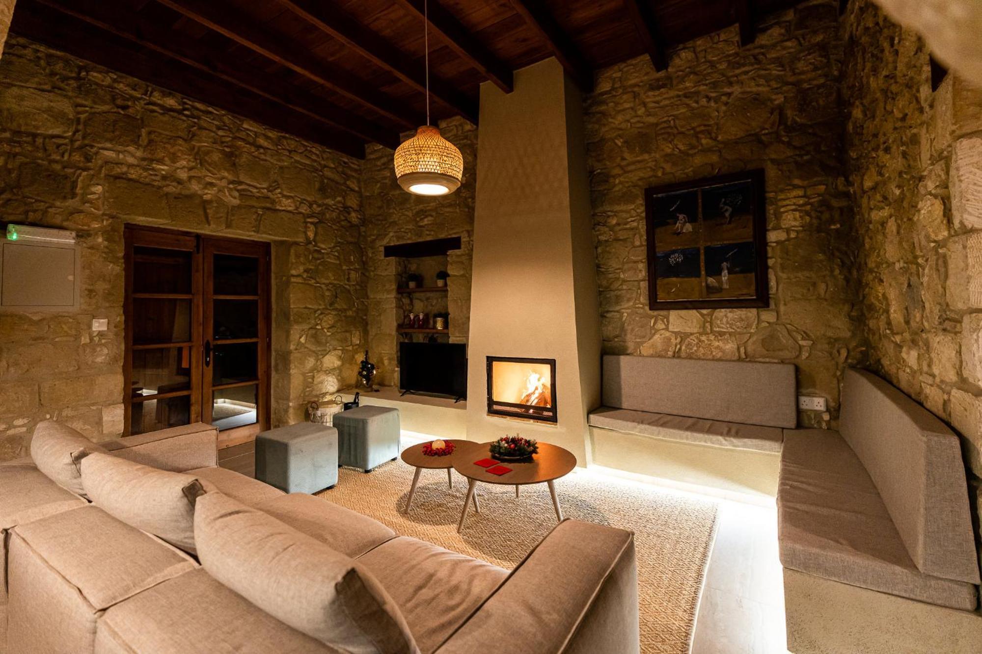 Harma Traditional Boutique Suites Paphos Eksteriør billede