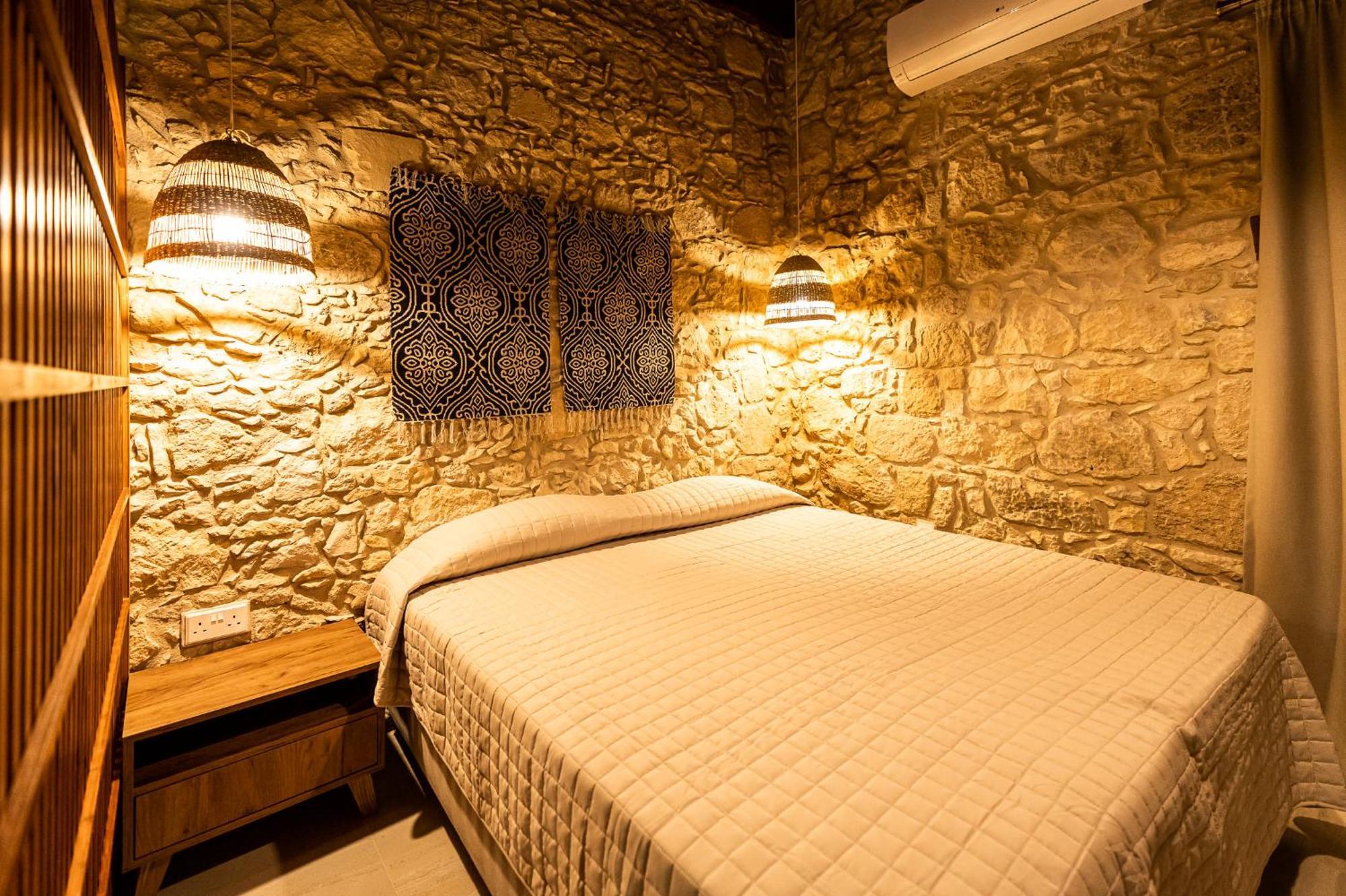 Harma Traditional Boutique Suites Paphos Værelse billede